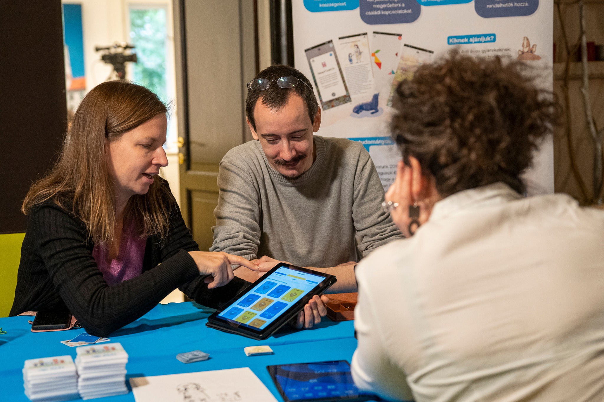 Alfáktól Omegáig – Digitális Gyermekjóllét Konferencia és Kiállításon jártunk!