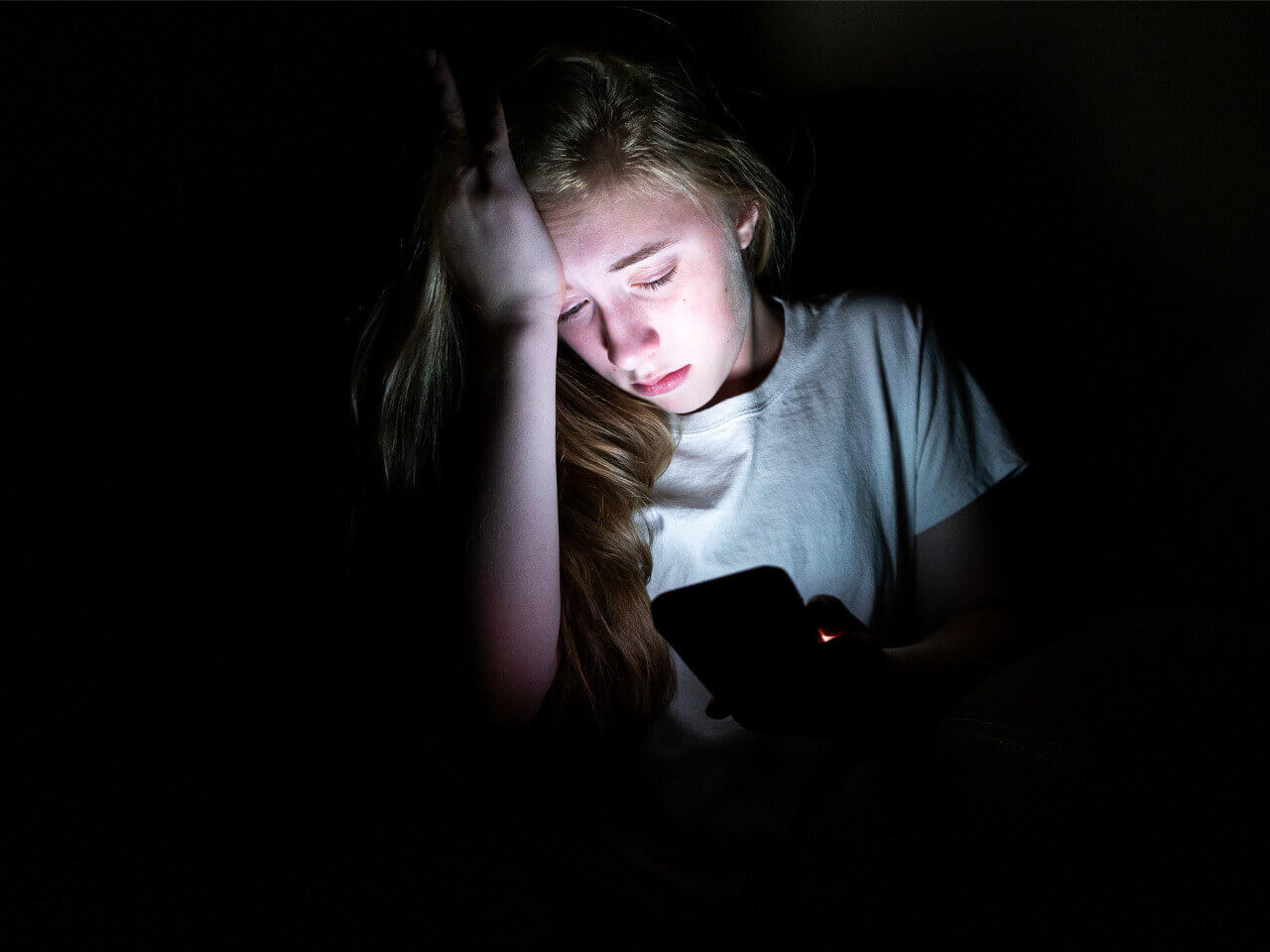 Internetes zaklatás hatása a tinédzserek pszichés egészségére