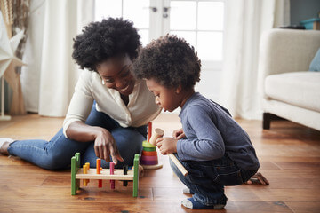 Játékok a szülő-gyermek interakció tükrében: hagyományos vagy inkább elektronikus?