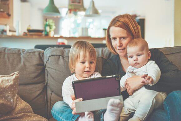 Csecsemők és a digitális képernyő: csak a “minden vagy semmi” létezik?